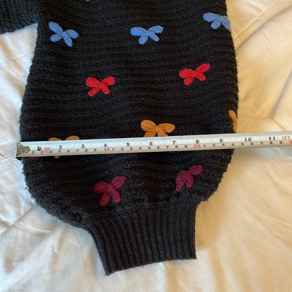 Zara Limited Edition
Beautiful Black Sweater With Embroidered Multi Color
Bows - Picture 15 of 16